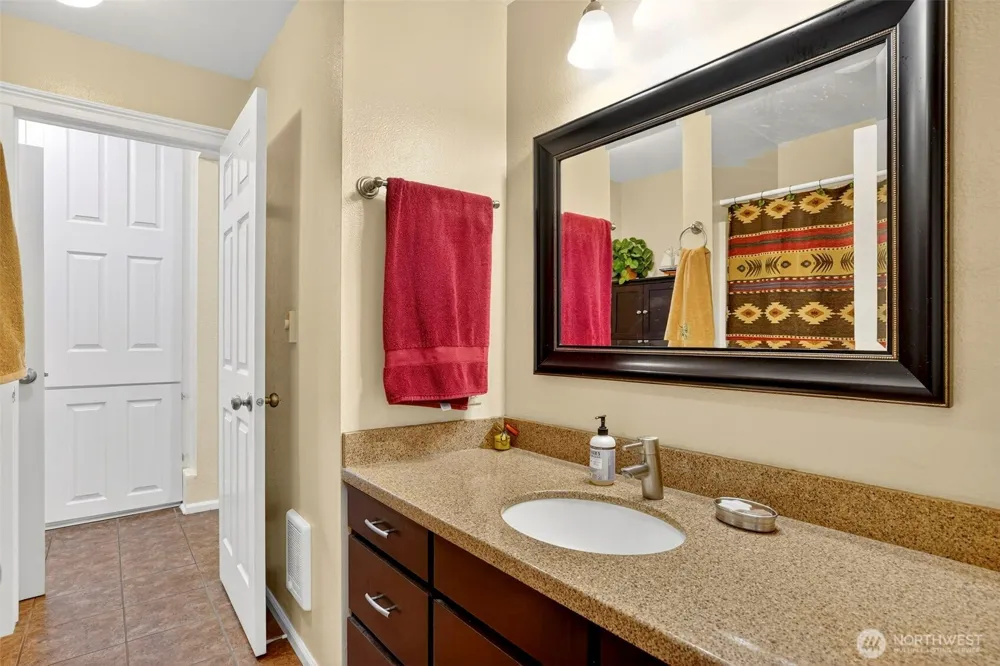 39310 NE 6th Avenue Woodland, WA 98674