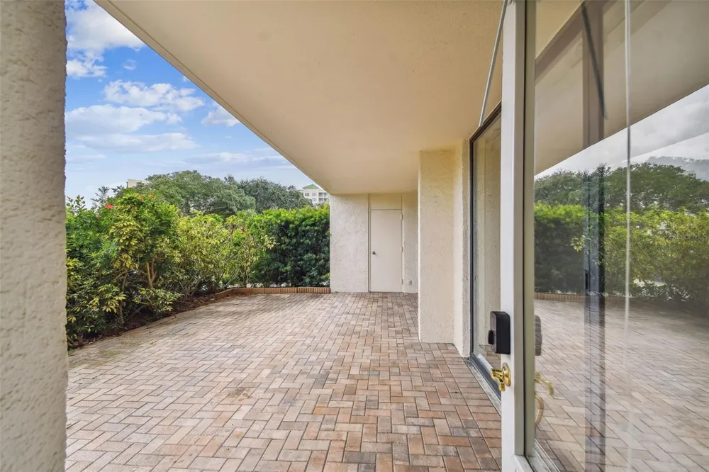 100 OAKMONT LANE #106 Belleair, FL 33756