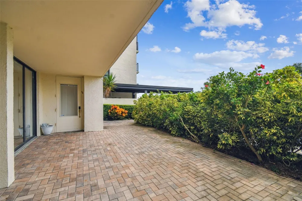 100 OAKMONT LANE #106 Belleair, FL 33756