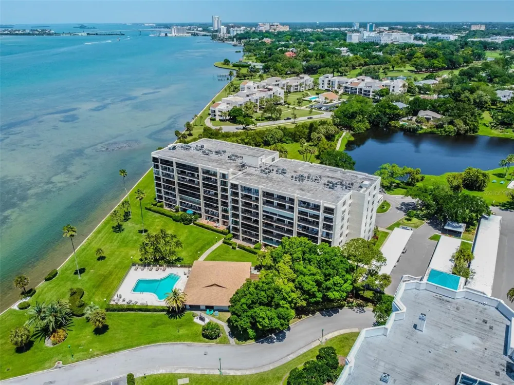 100 OAKMONT LANE #106 Belleair, FL 33756