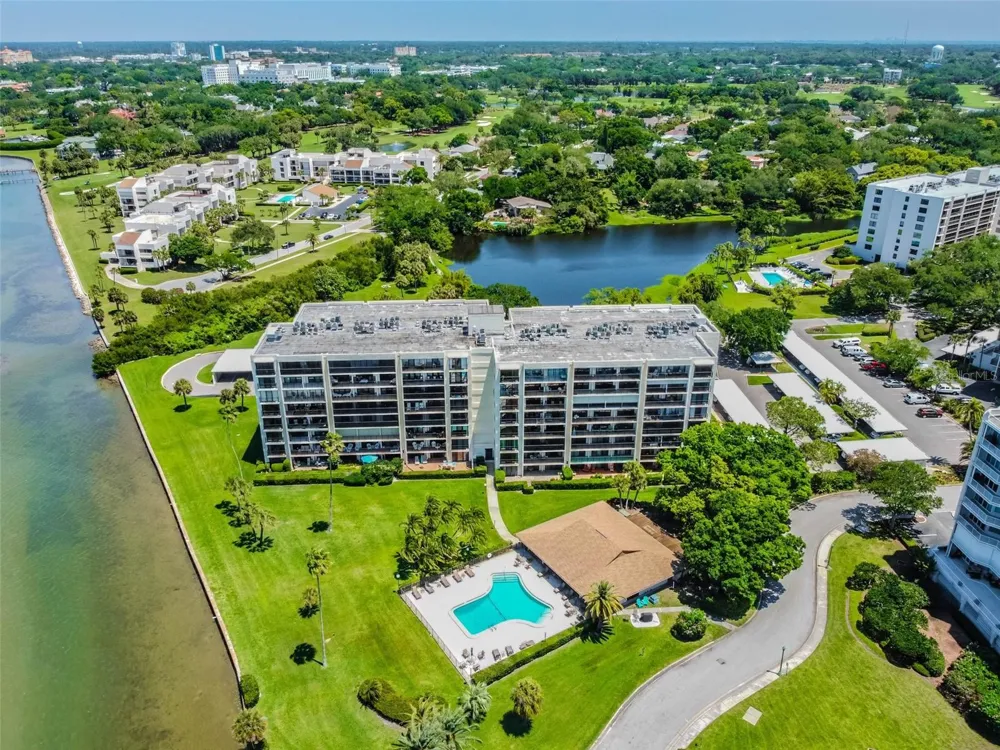 100 OAKMONT LANE #106 Belleair, FL 33756