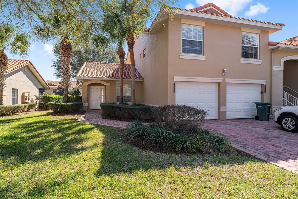 5427 COMPASS POINT #1 Oxford, FL 34484