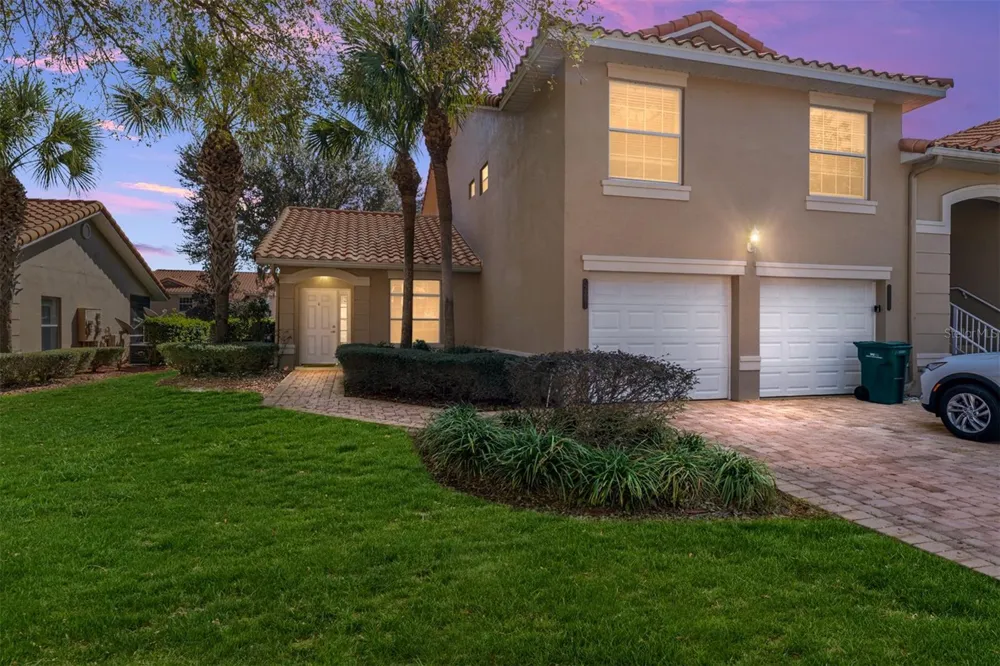 5427 COMPASS POINT #1 Oxford, FL 34484