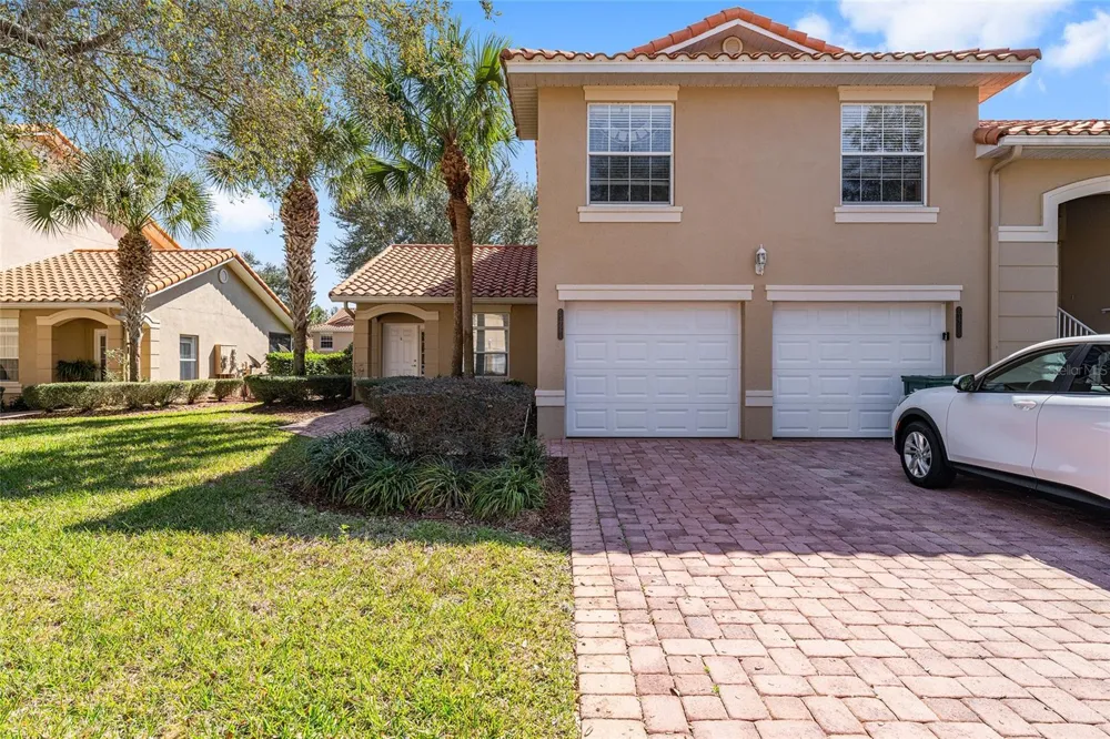 5427 COMPASS POINT #1 Oxford, FL 34484