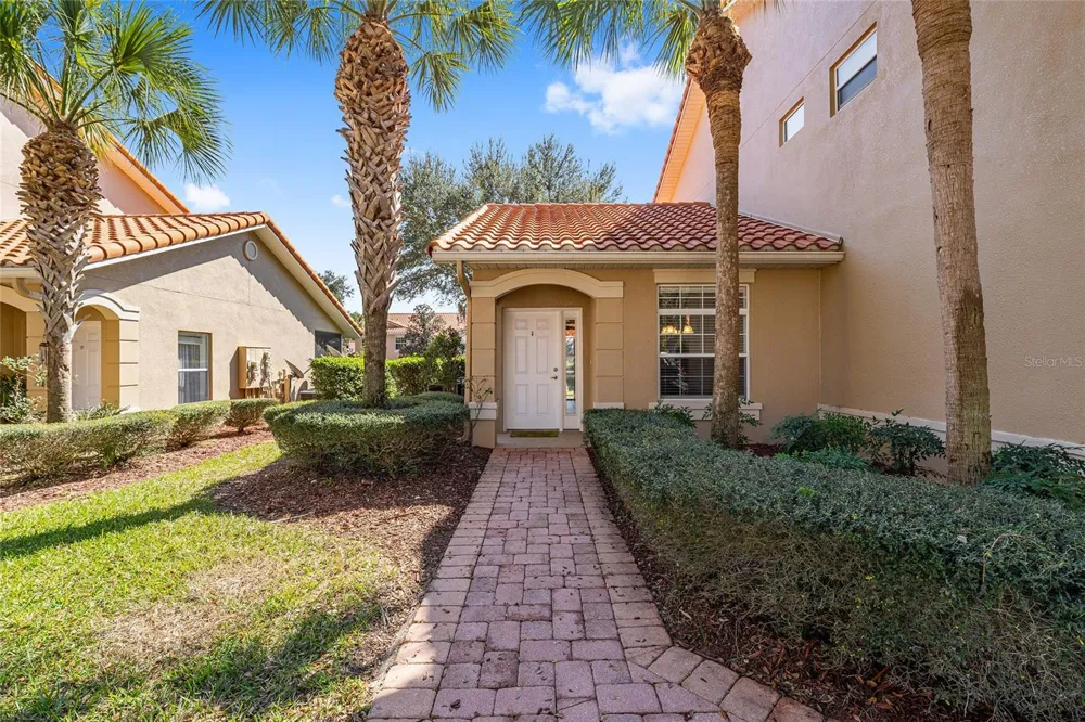 5427 COMPASS POINT #1 Oxford, FL 34484