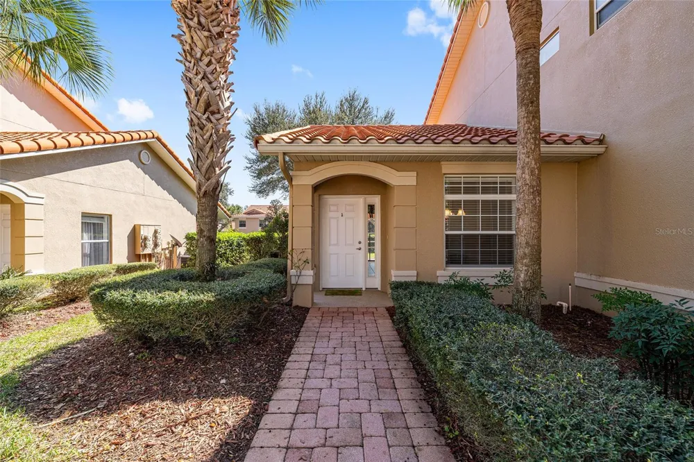 5427 COMPASS POINT #1 Oxford, FL 34484