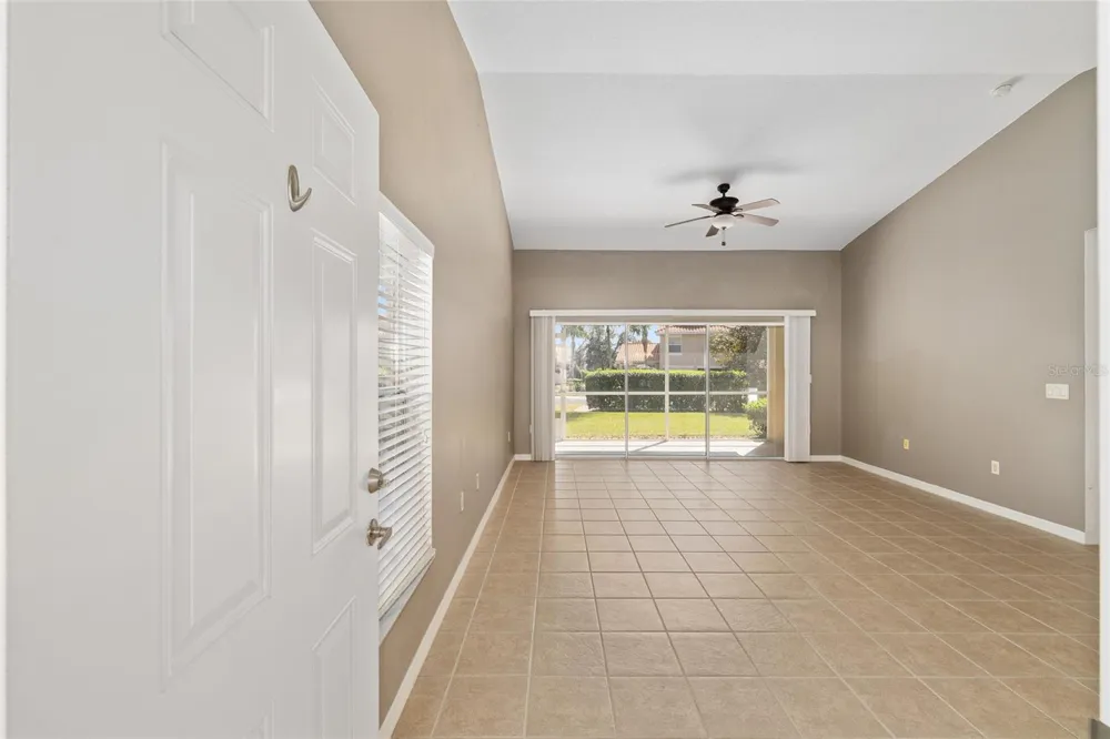 5427 COMPASS POINT #1 Oxford, FL 34484