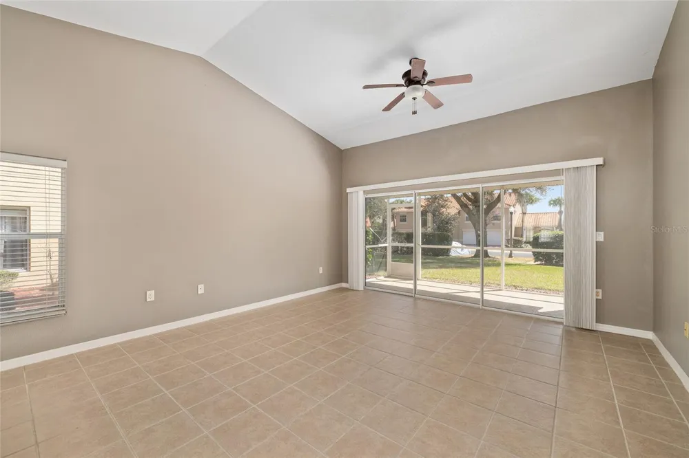 5427 COMPASS POINT #1 Oxford, FL 34484