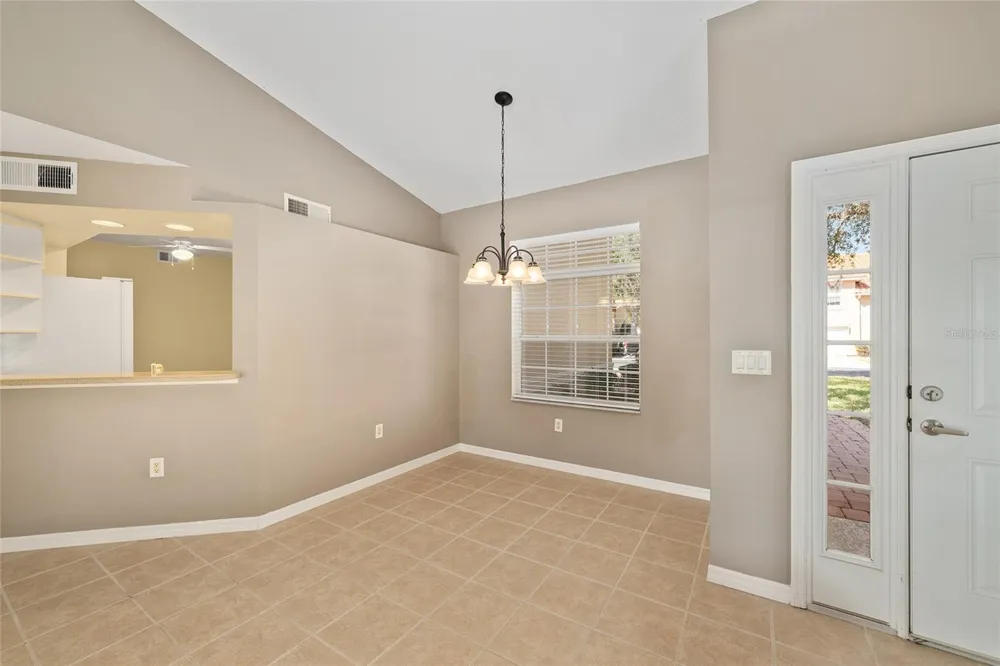 5427 COMPASS POINT #1 Oxford, FL 34484