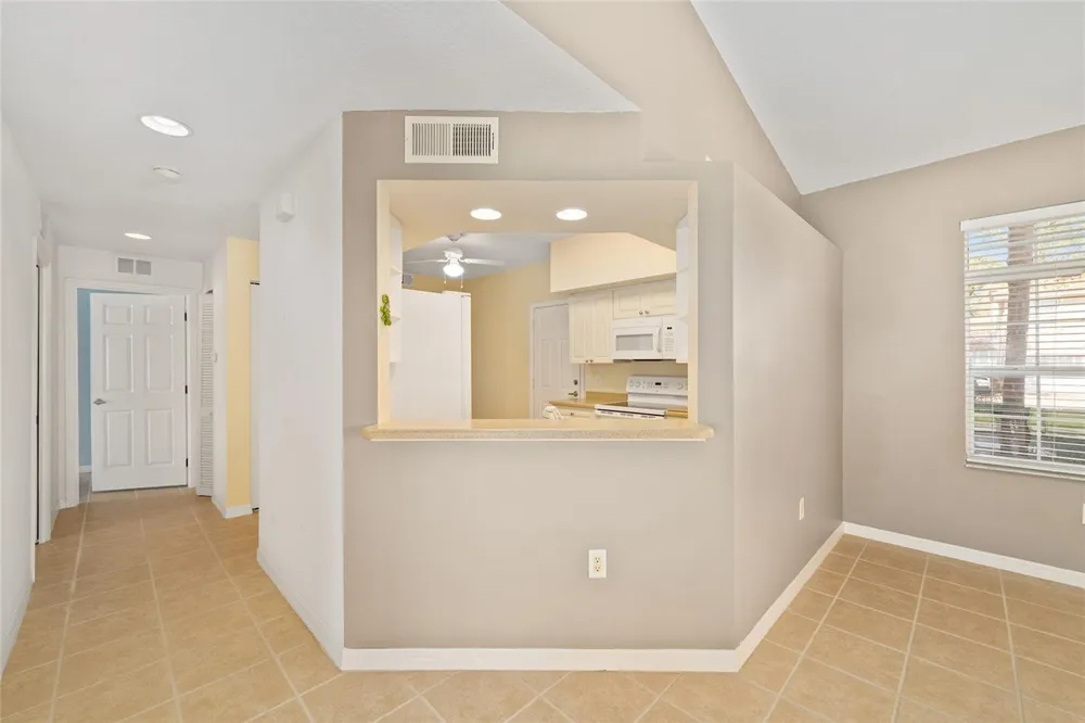 5427 COMPASS POINT #1 Oxford, FL 34484