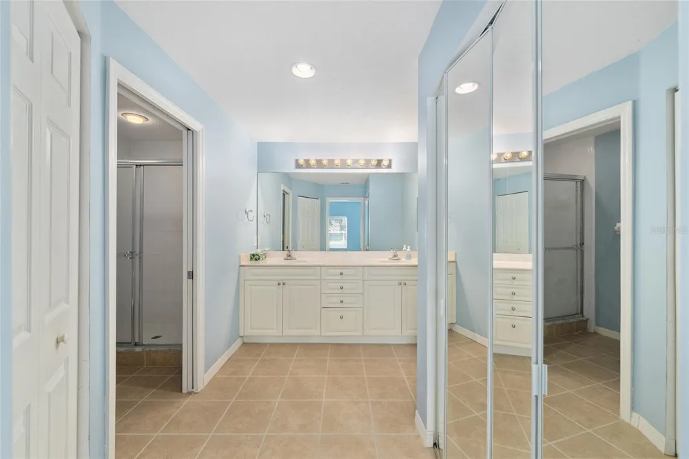5427 COMPASS POINT #1 Oxford, FL 34484