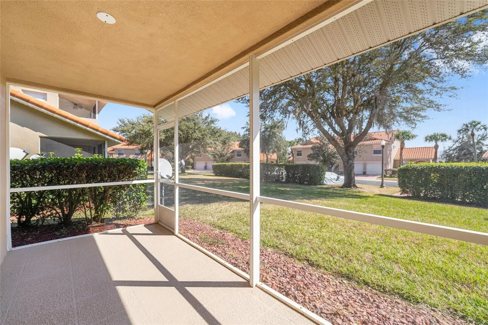 5427 COMPASS POINT #1 Oxford, FL 34484