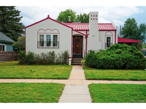 301 E 7th Street