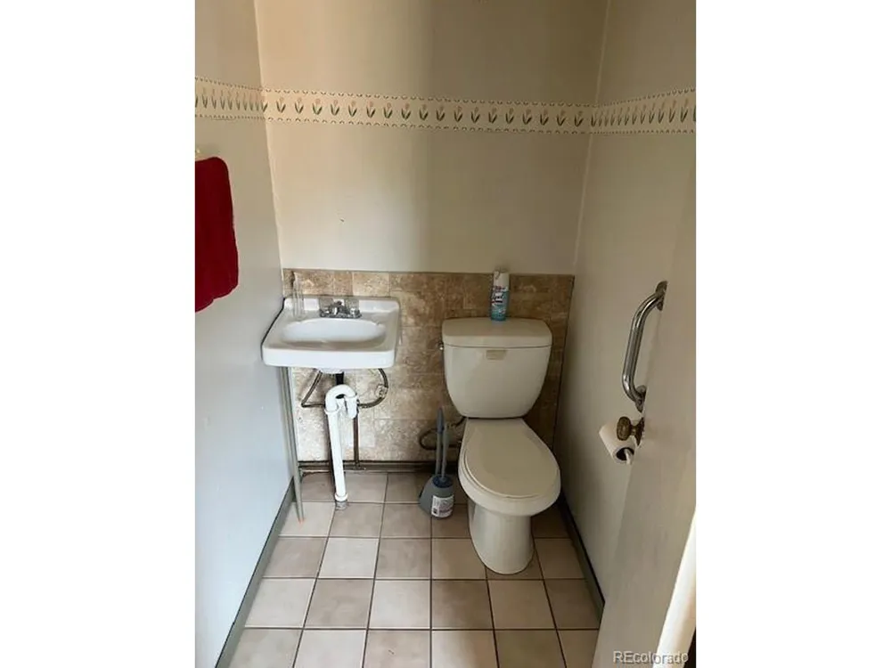 518 Trinchera Street San Luis, CO 81152