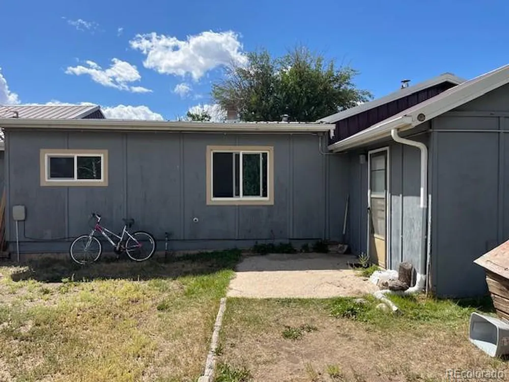 518 Trinchera Street San Luis, CO 81152
