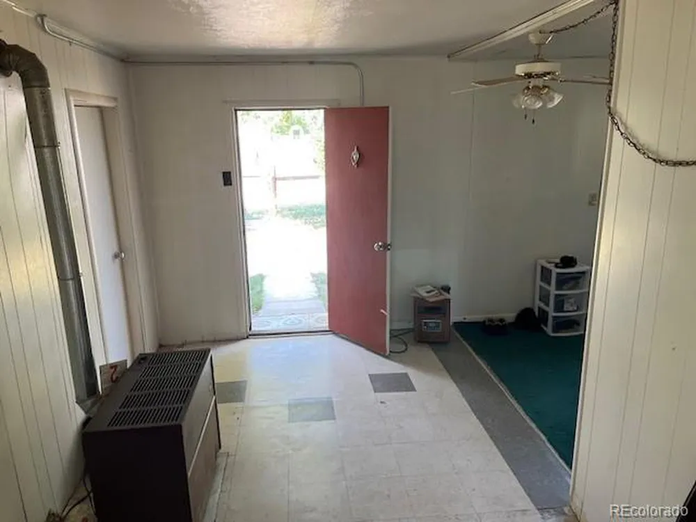 518 Trinchera Street San Luis, CO 81152