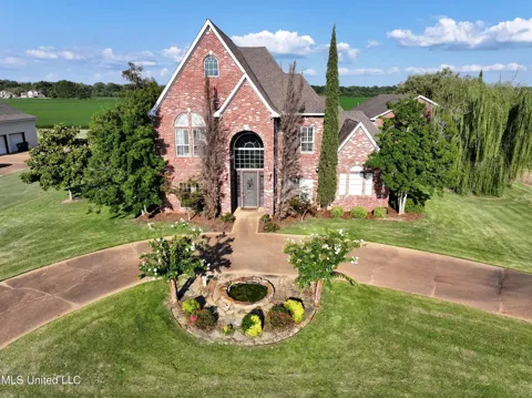 1600 River Oaks Drive
