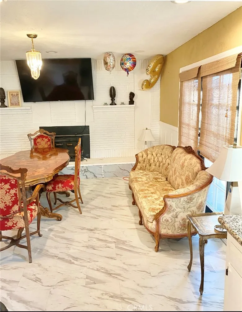 135 S Broadway Street Ridgecrest, CA 93555