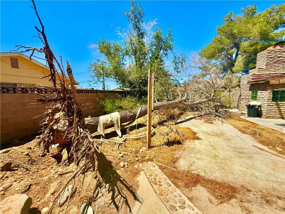135 S Broadway Street Ridgecrest, CA 93555