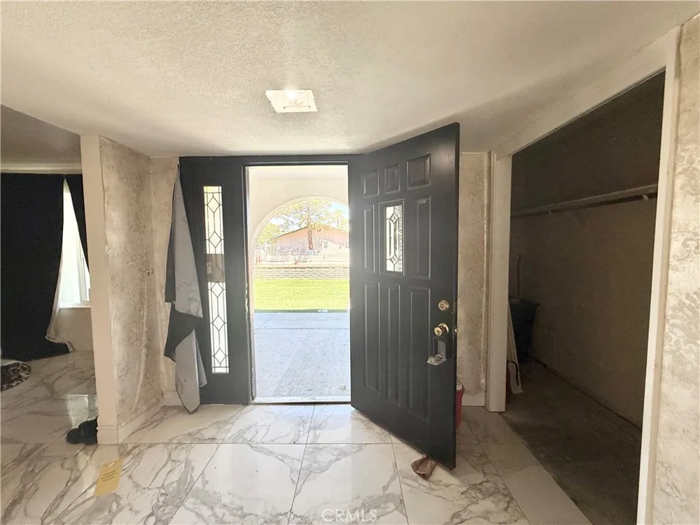 135 S Broadway Street Ridgecrest, CA 93555