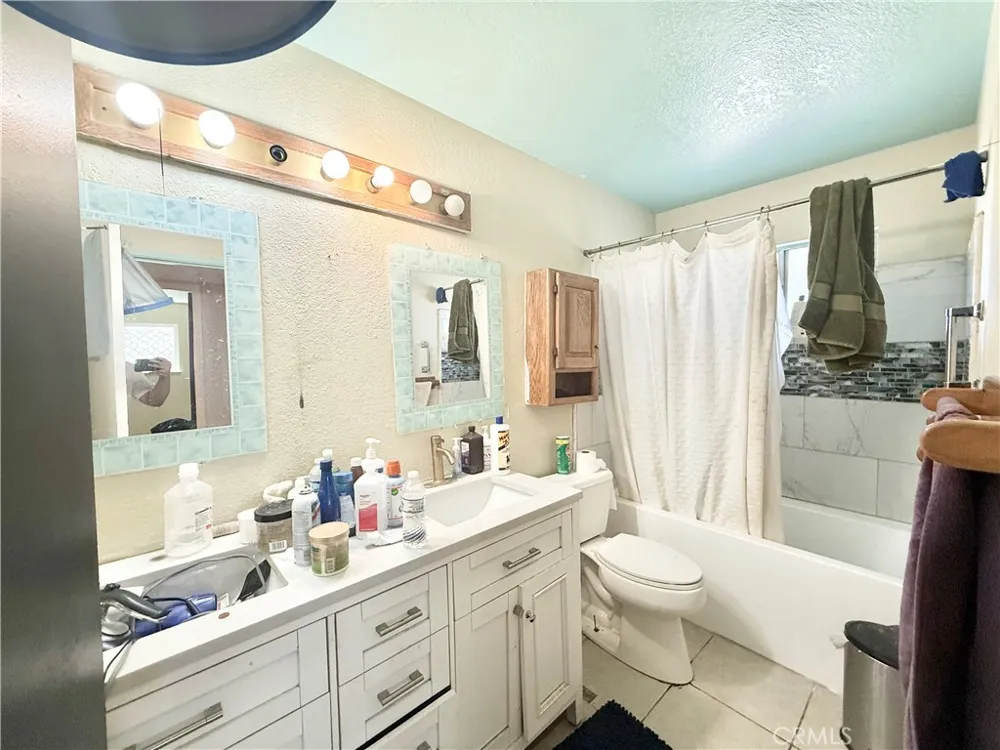 135 S Broadway Street Ridgecrest, CA 93555