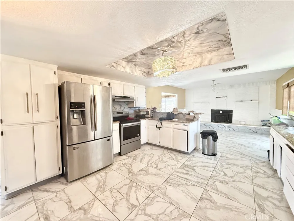 135 S Broadway Street Ridgecrest, CA 93555