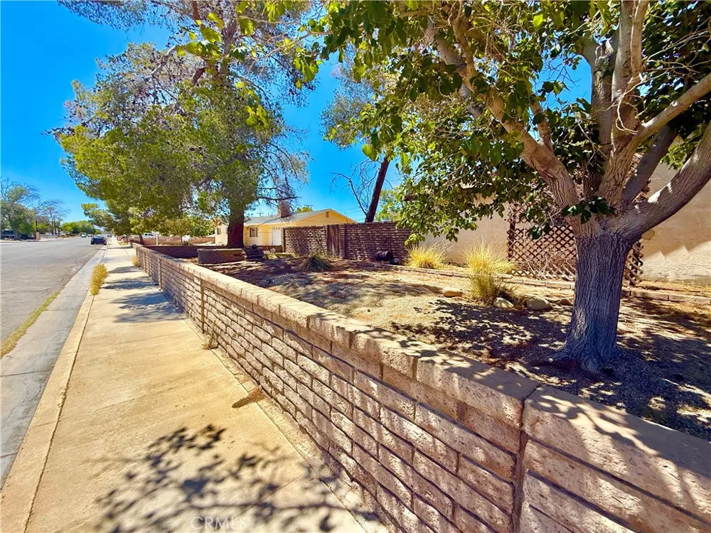 135 S Broadway Street Ridgecrest, CA 93555