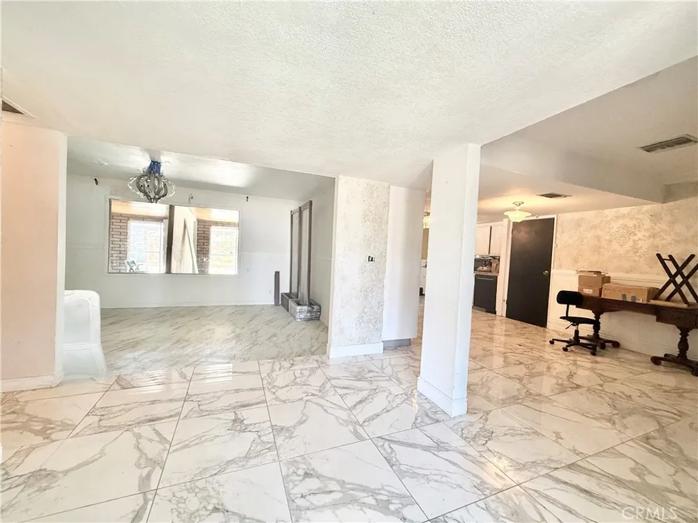 135 S Broadway Street Ridgecrest, CA 93555