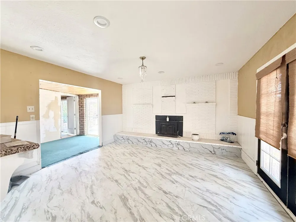 135 S Broadway Street Ridgecrest, CA 93555