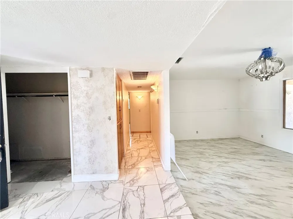 135 S Broadway Street Ridgecrest, CA 93555