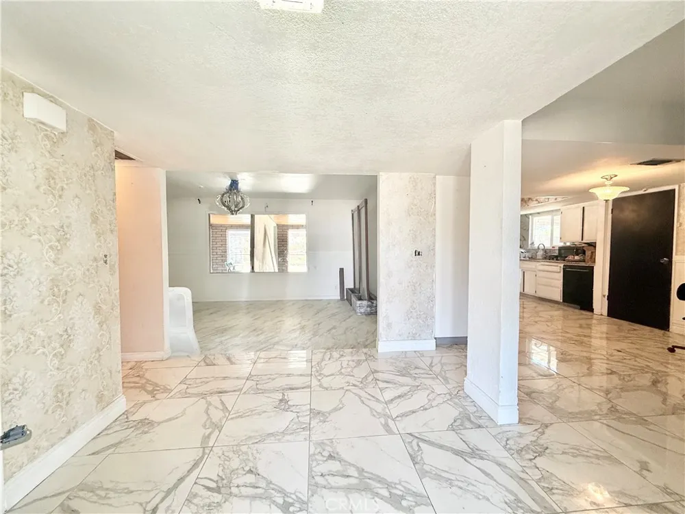 135 S Broadway Street Ridgecrest, CA 93555