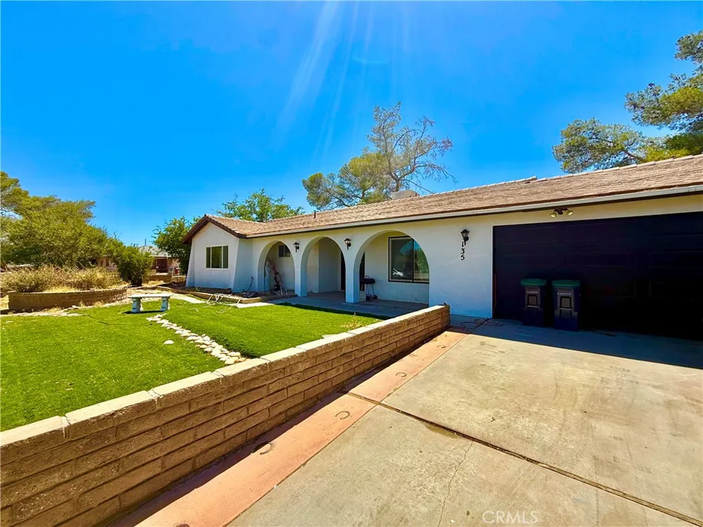 135 S Broadway Street Ridgecrest, CA 93555