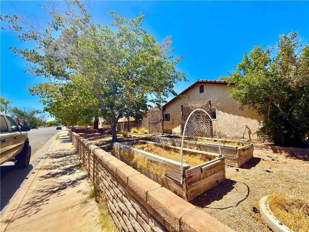 135 S Broadway Street Ridgecrest, CA 93555