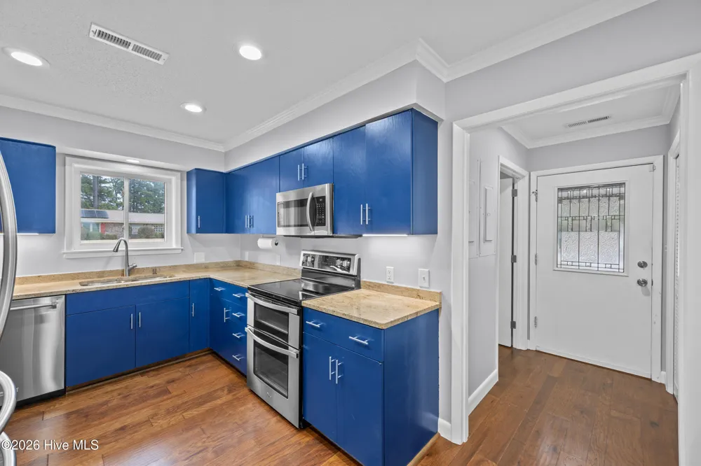 616 E Murphy Street Wallace, NC 28466