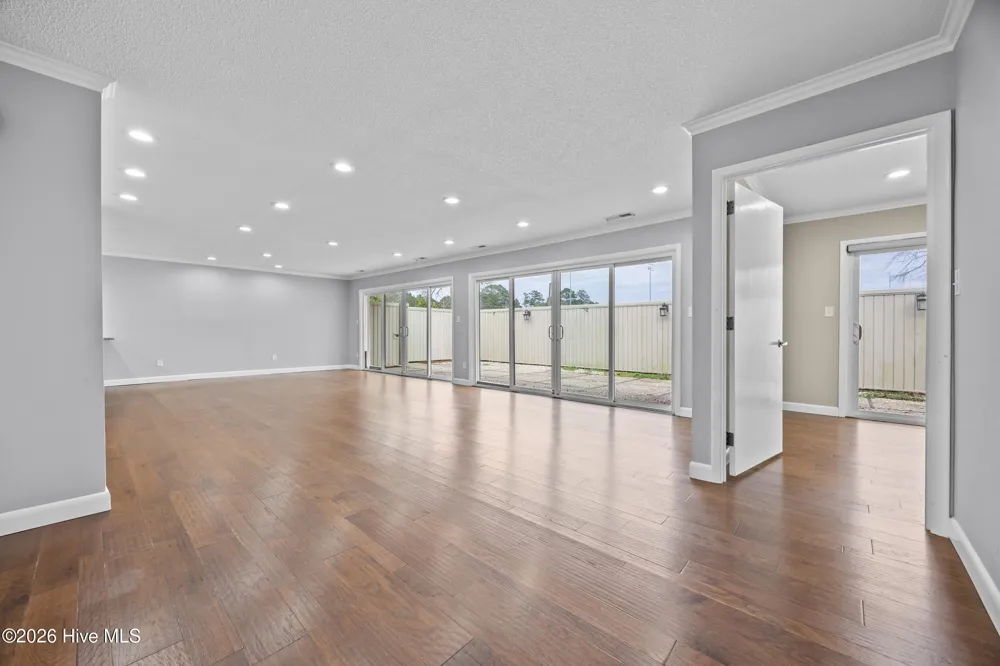 616 E Murphy Street Wallace, NC 28466