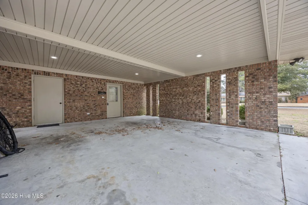 616 E Murphy Street Wallace, NC 28466