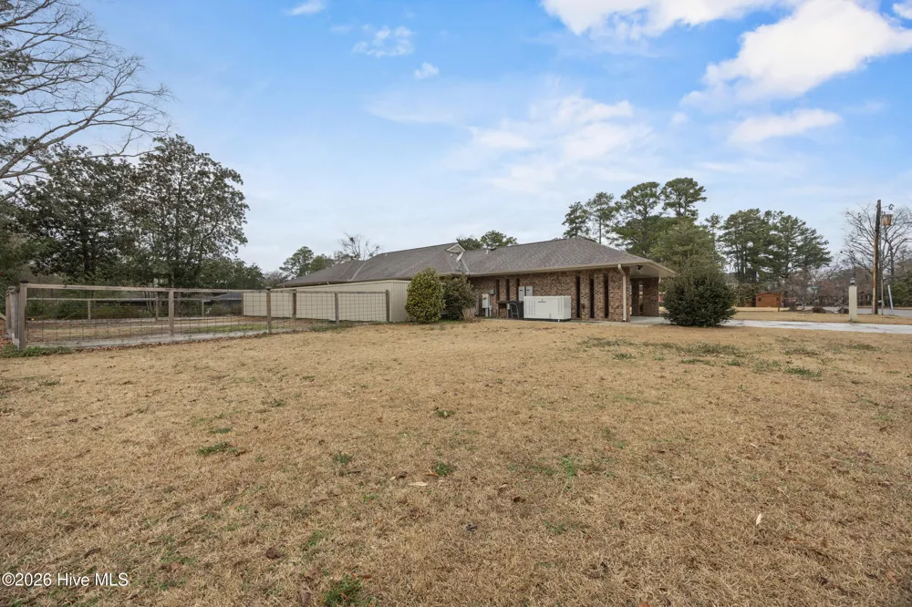 616 E Murphy Street Wallace, NC 28466