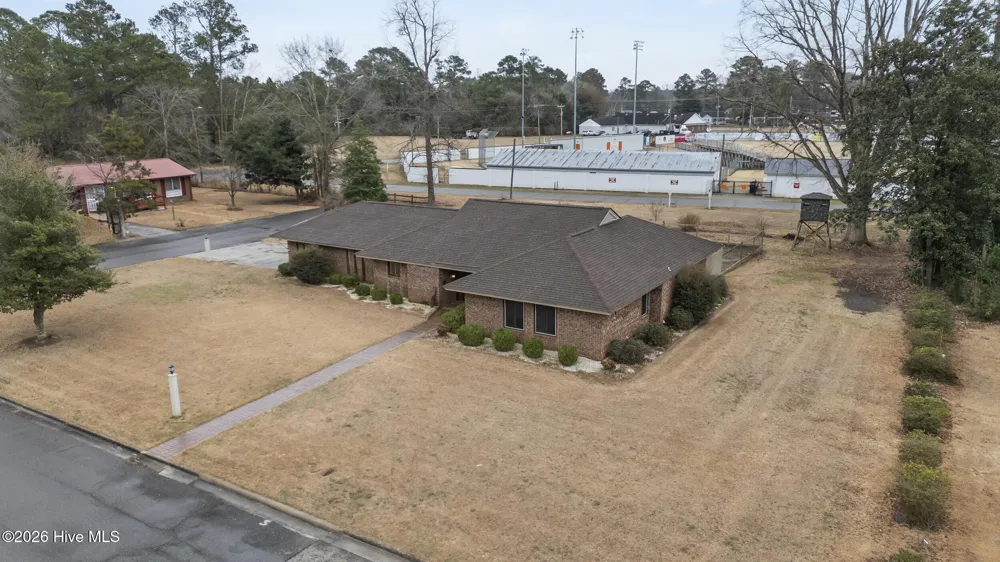 616 E Murphy Street Wallace, NC 28466
