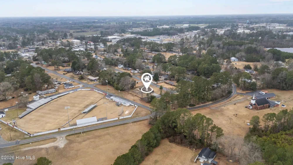 616 E Murphy Street Wallace, NC 28466