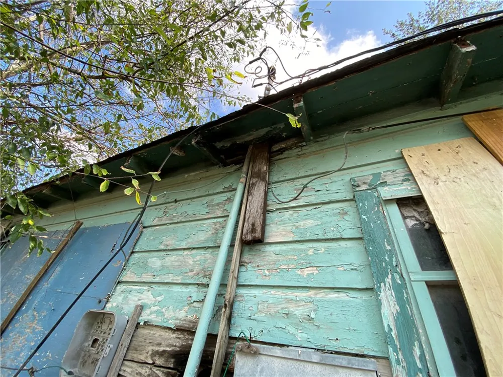 428 W Avenue F Robstown, TX 78380