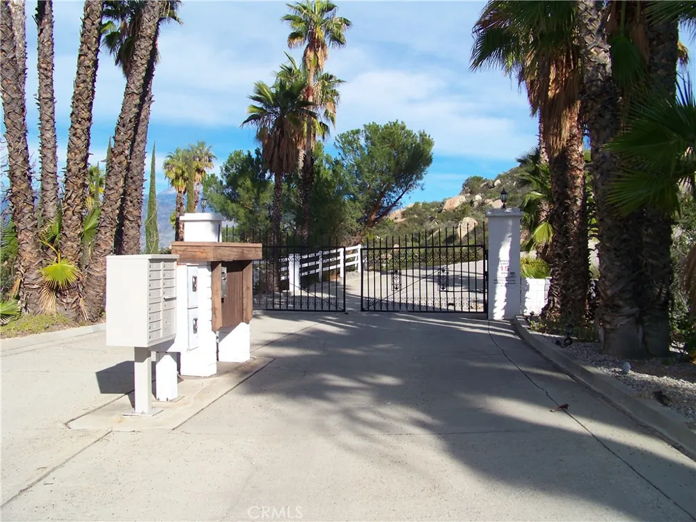 42540 Brix Hemet, CA 92544