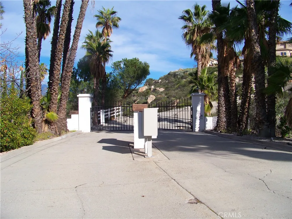 42540 Brix Hemet, CA 92544