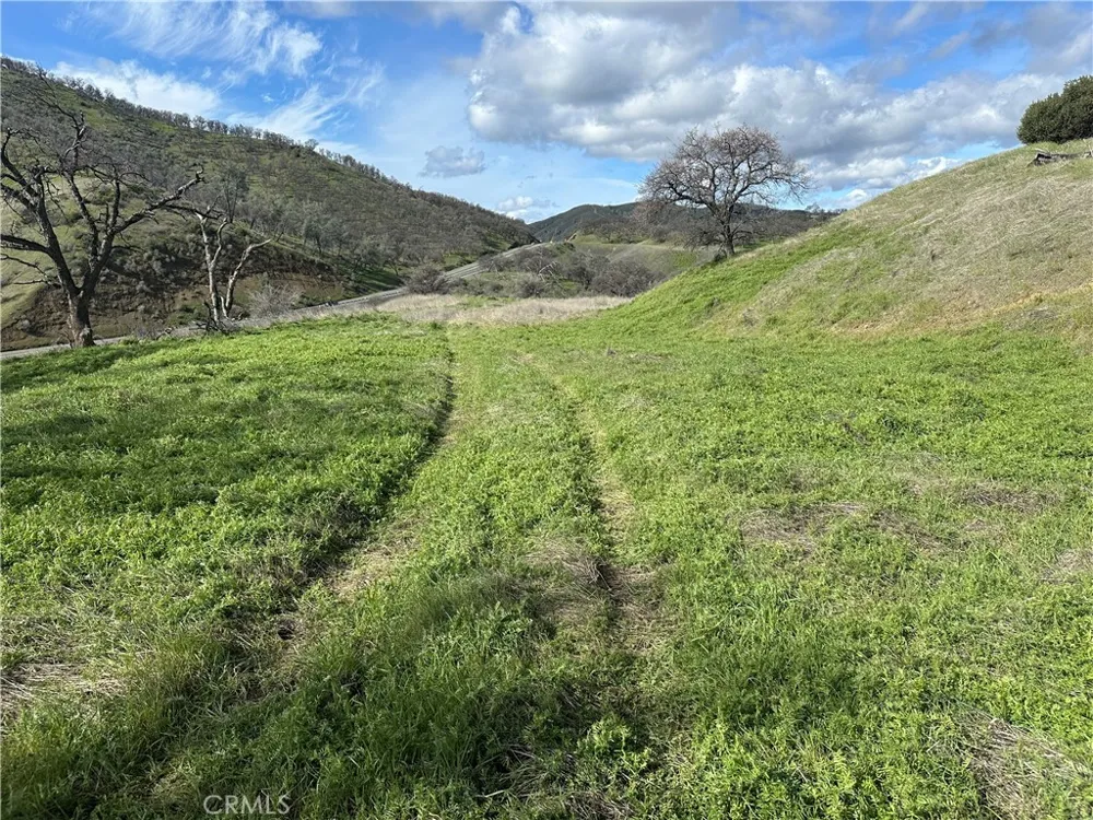 25156 E State Hwy 20 Clearlake Oaks, CA 95423