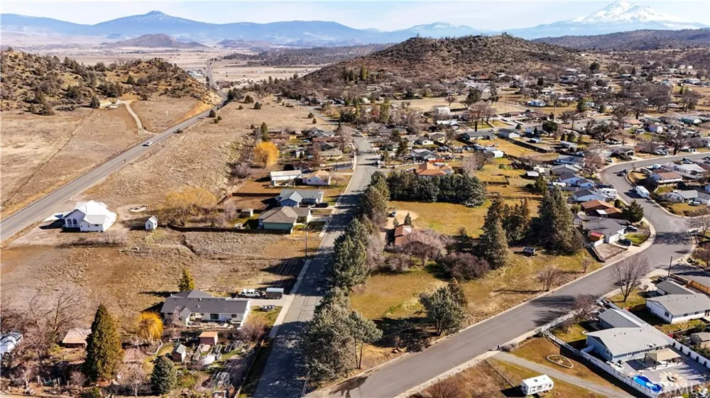 905 Campbell Yreka, CA 96097