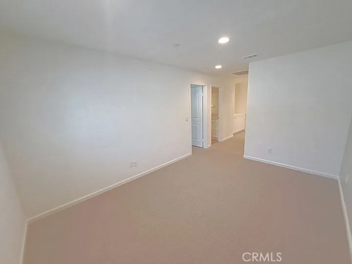 41987 Isadora #1402 Murrieta, CA 92562
