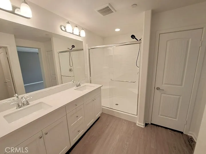 41987 Isadora #1402 Murrieta, CA 92562