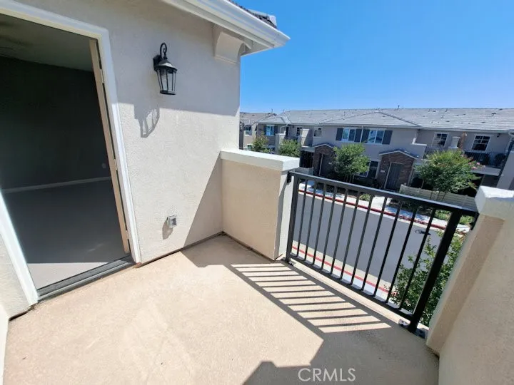 41987 Isadora #1402 Murrieta, CA 92562