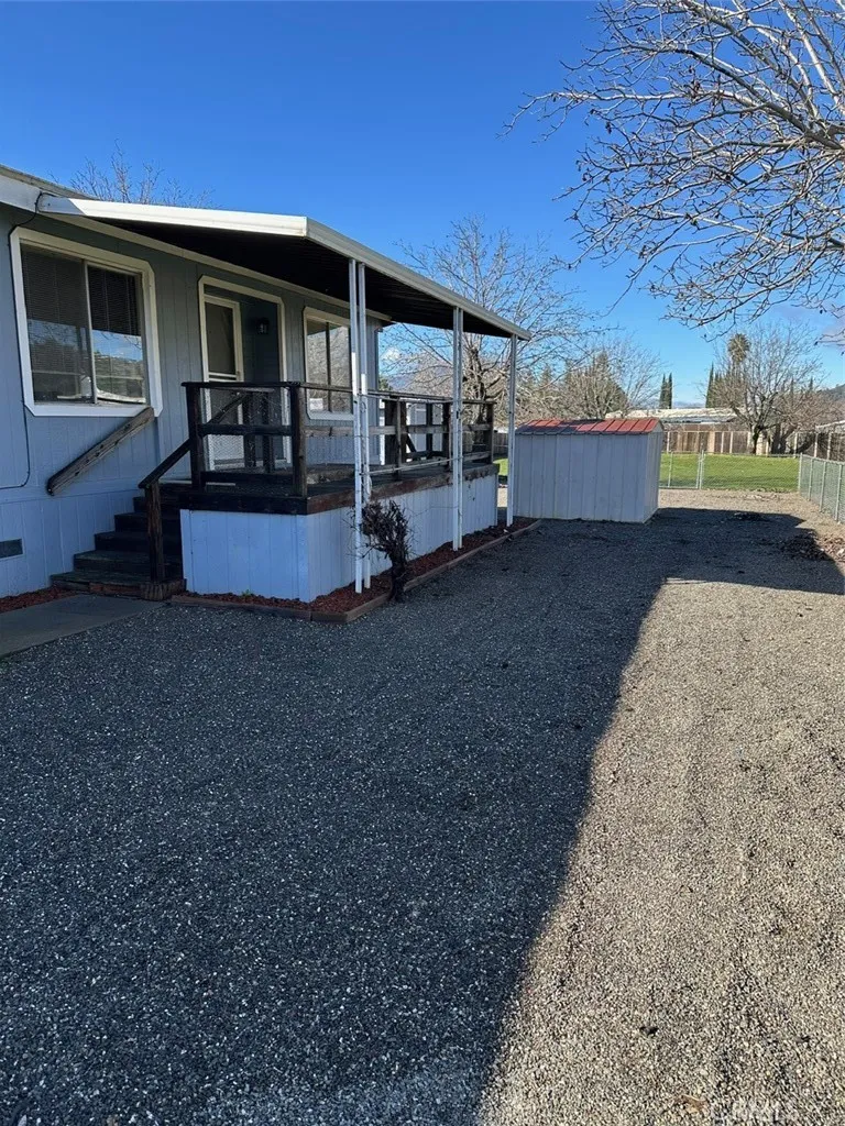 13925 Walnut Clearlake Oaks, CA 95423