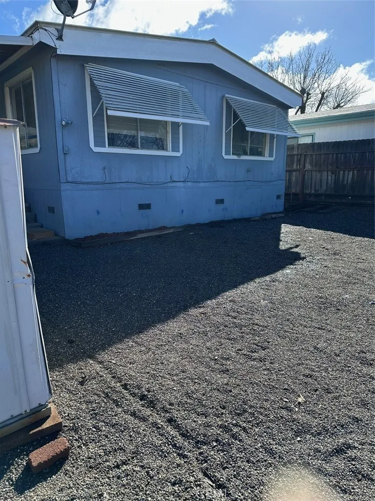 13925 Walnut Clearlake Oaks, CA 95423