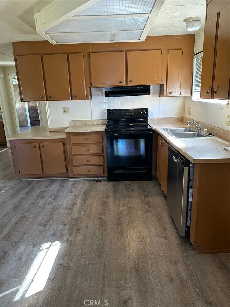 13925 Walnut Clearlake Oaks, CA 95423